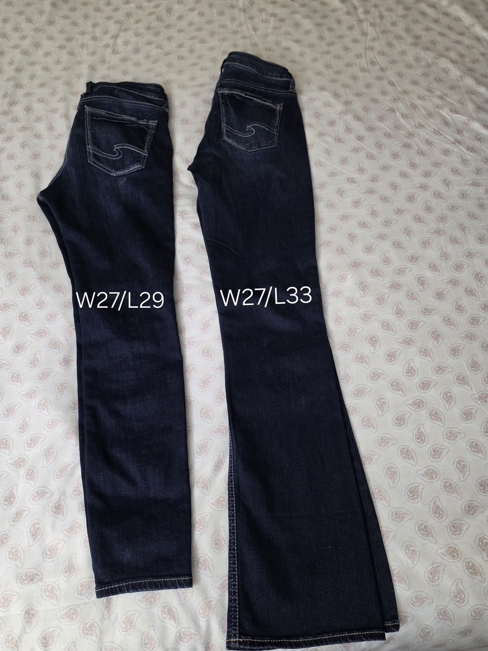 Silver Jeans Dark Wash Blue Women's Jeans Pair